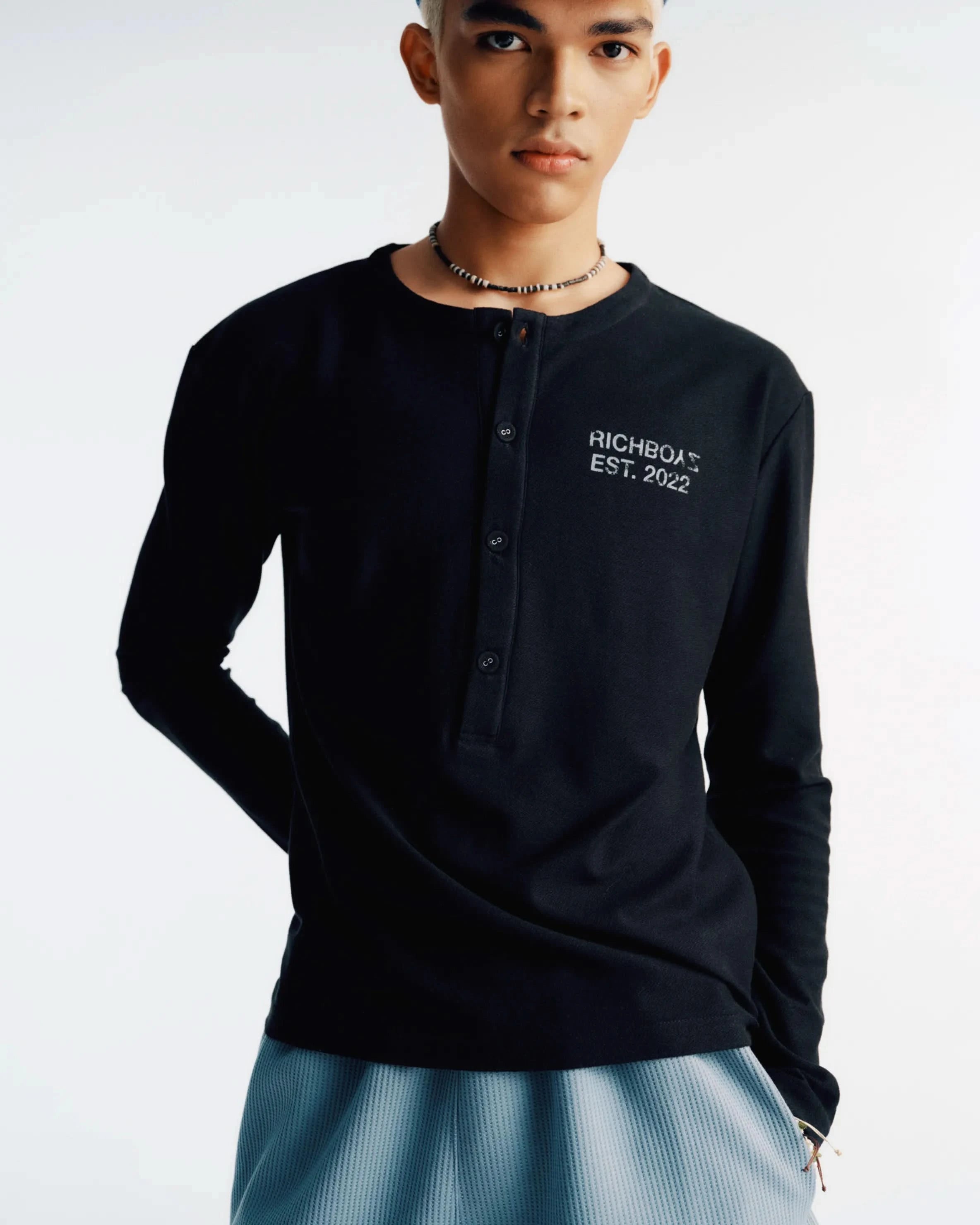 Henley - Black