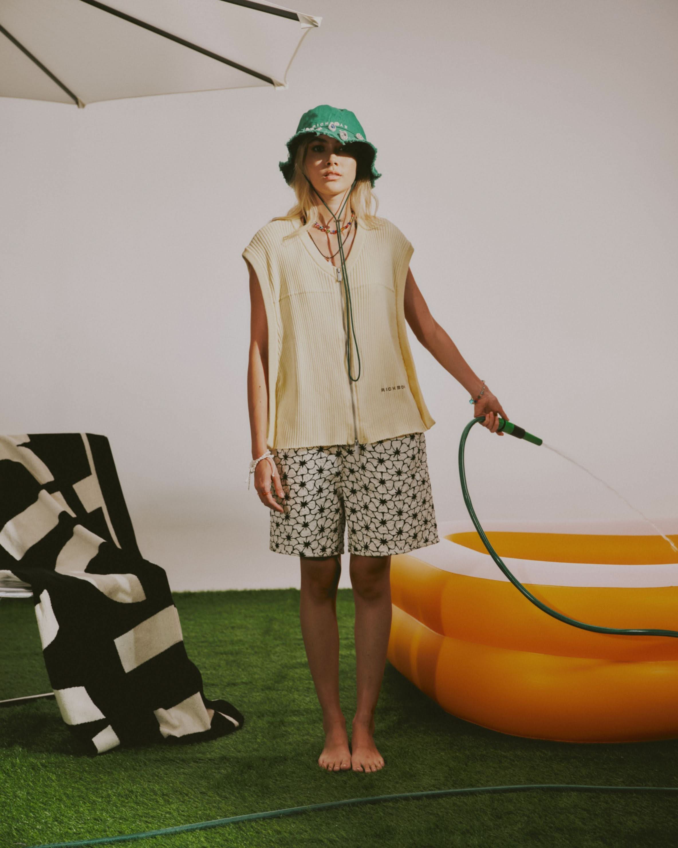 Summer Knitted Vest - Daisy