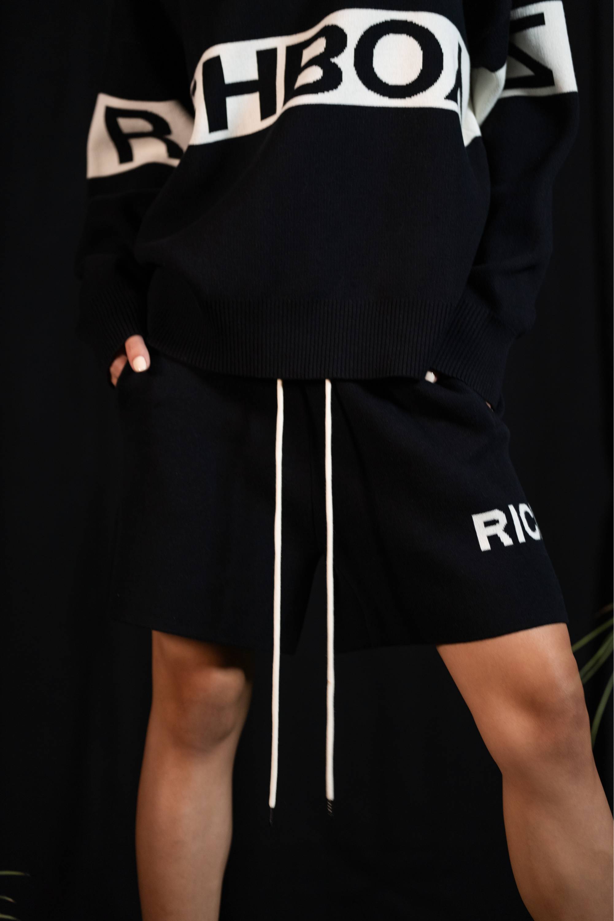 KNITTED SHORTS - MIDNIGHT