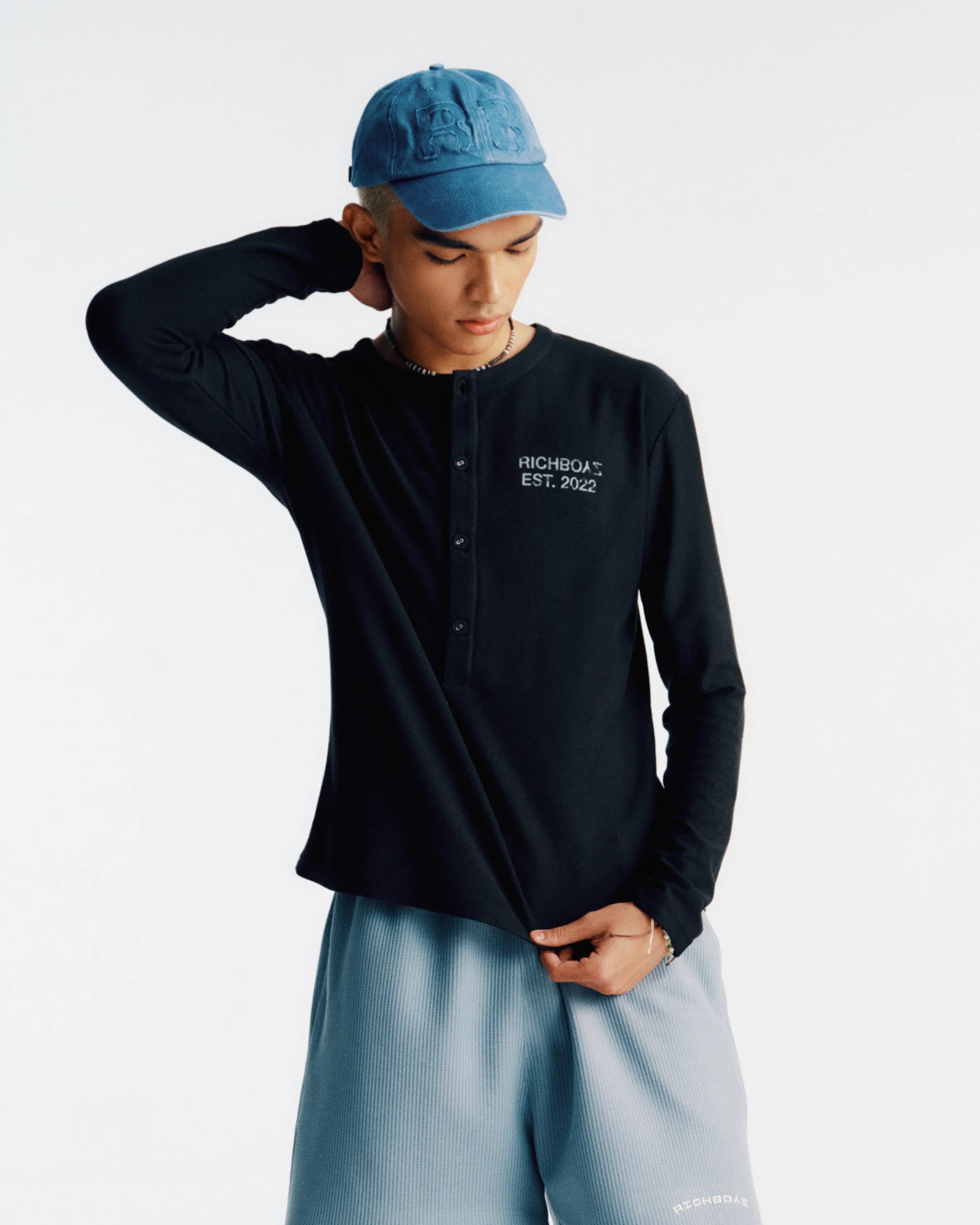 Henley - Black