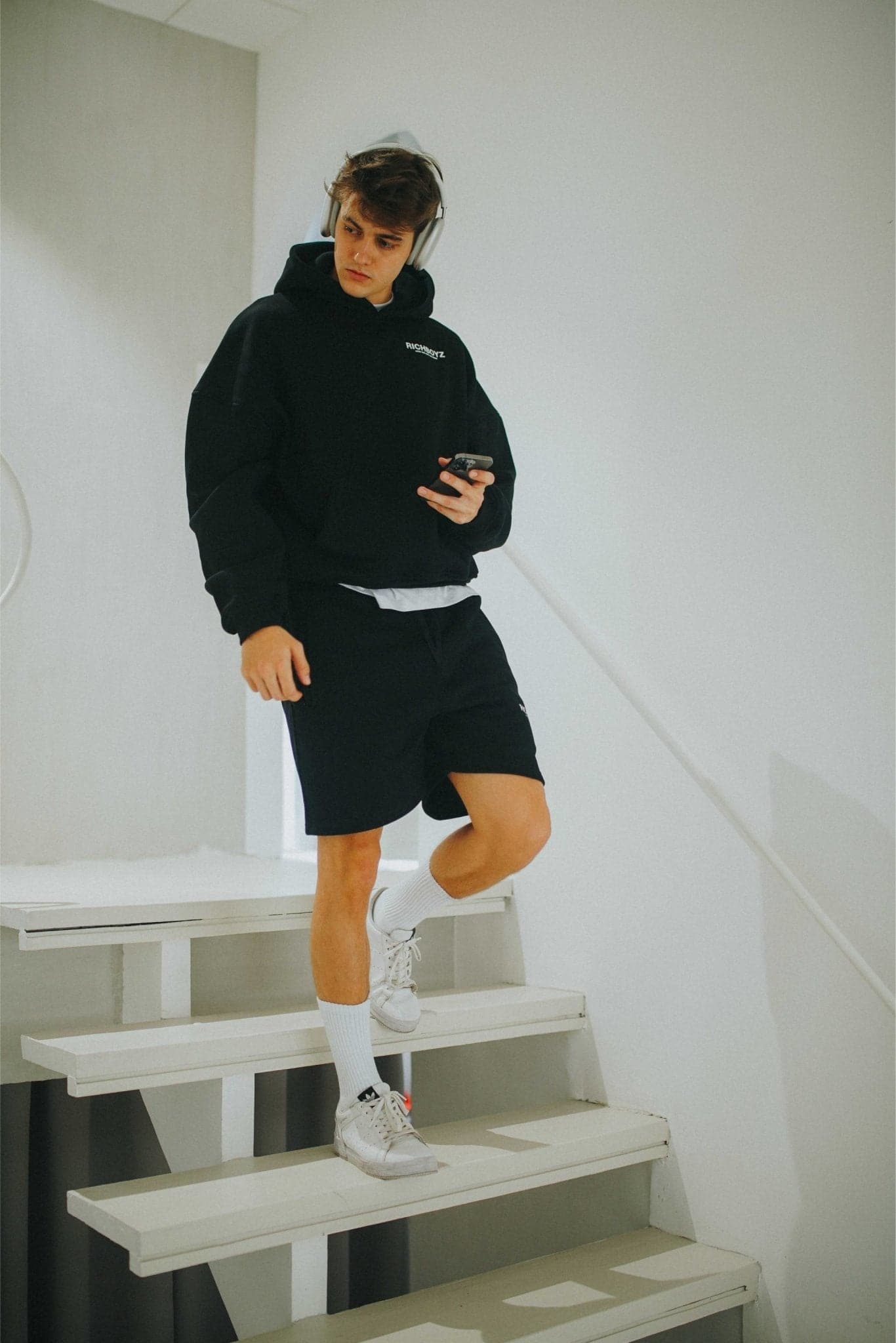 HOODIE - CLASSIC BLACK - Richboyz