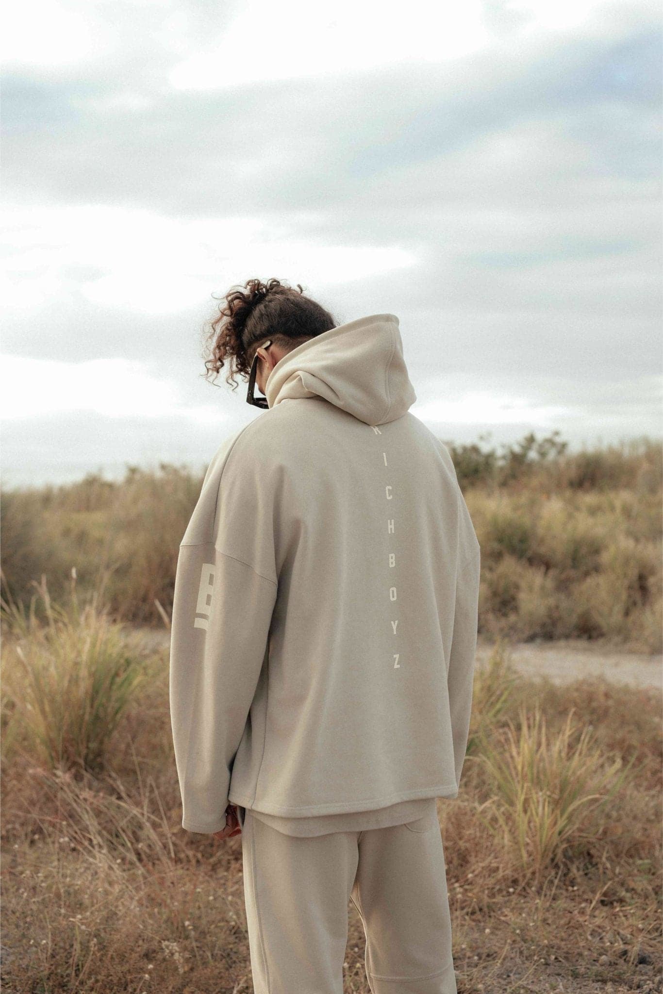 RELAXED HOODIE - FOG - Richboyz