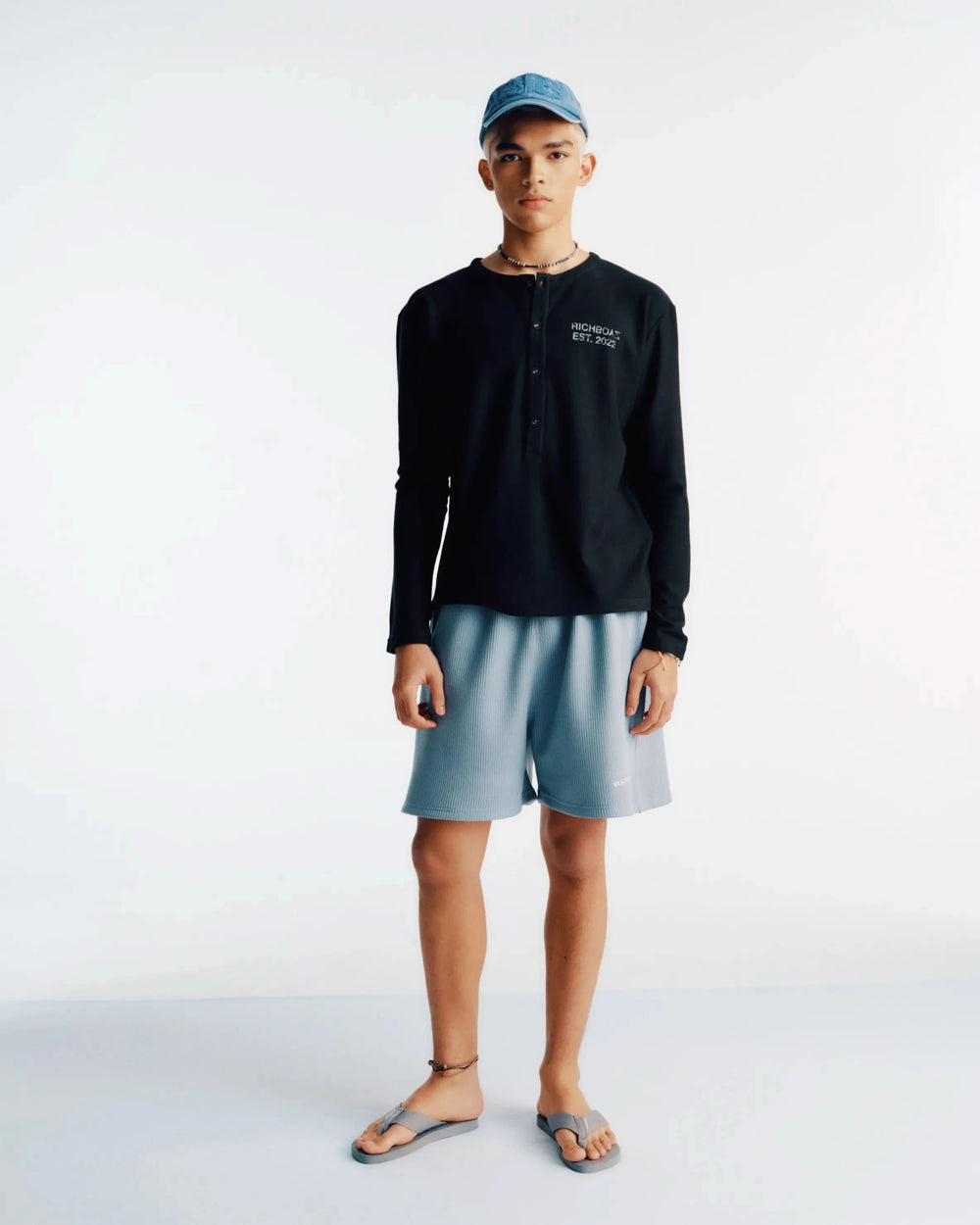 Henley - Black