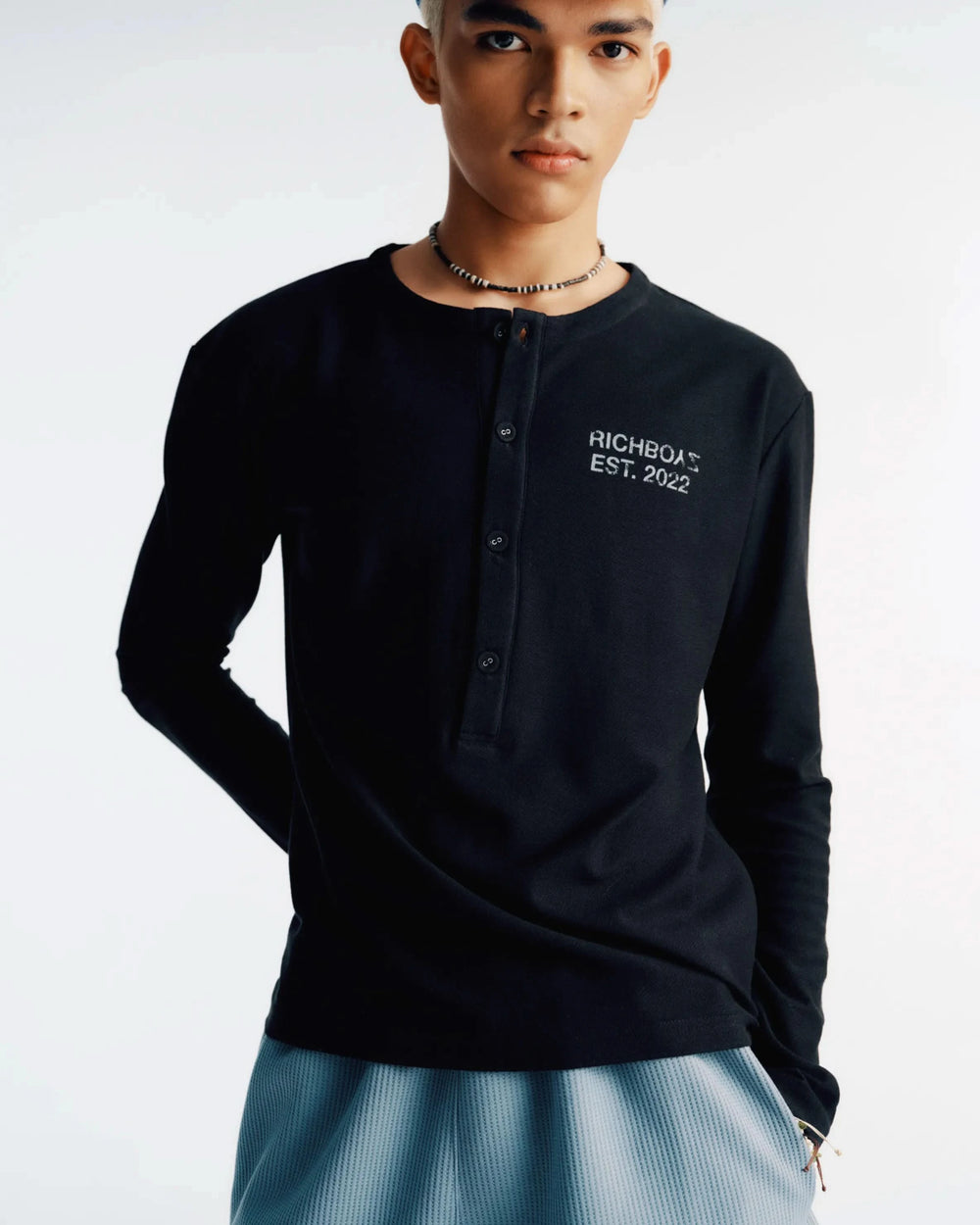 Henley - Black
