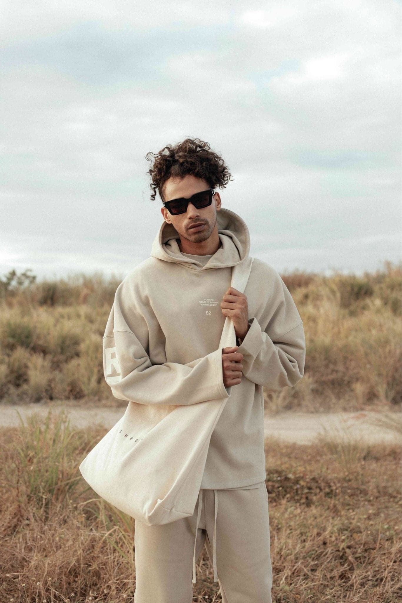 RELAXED HOODIE - FOG - Richboyz