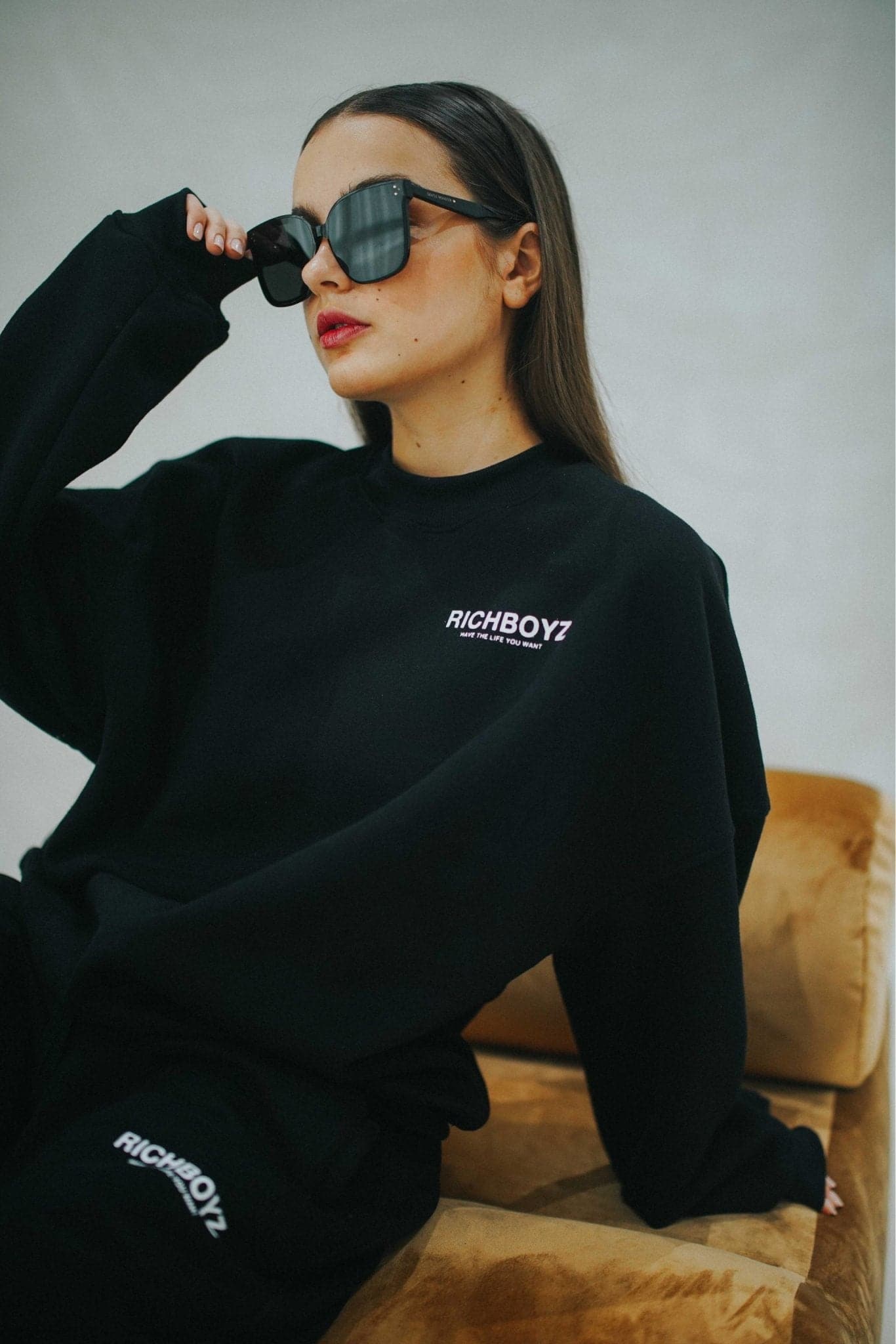 SWEATSHIRT - CLASSIC BLACK - Richboyz